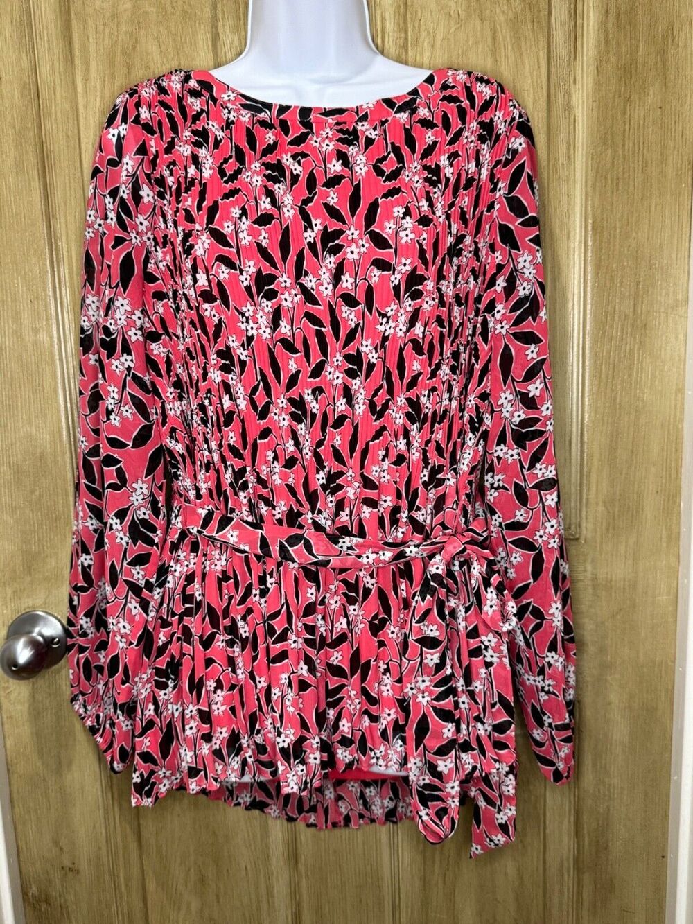 Lane Bryant 14/16 Shirt Top Womens Pleated Floral Pink Tie Top Lined EUC